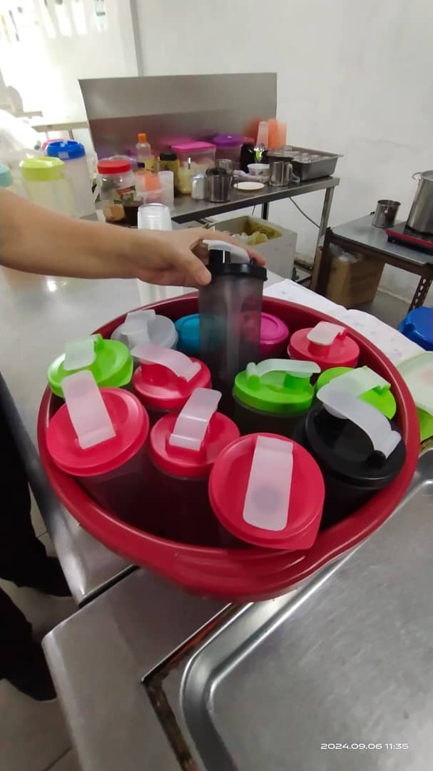 Reusable Bags & Water Bottles – Staff Contributions (1)